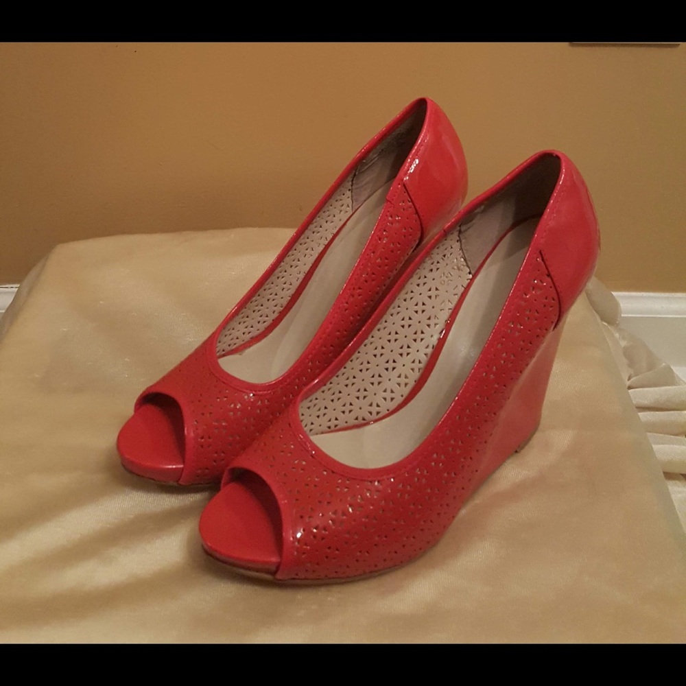 Nine West Cayenne Patent Leather Peep Toe Wedge